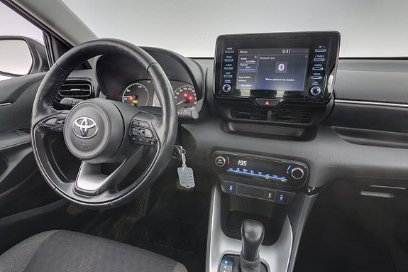 Vehicle Image 13