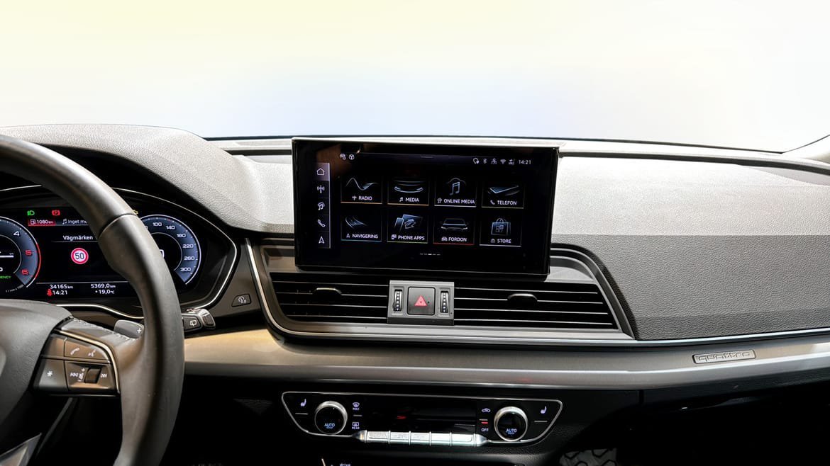 Vehicle Image 9