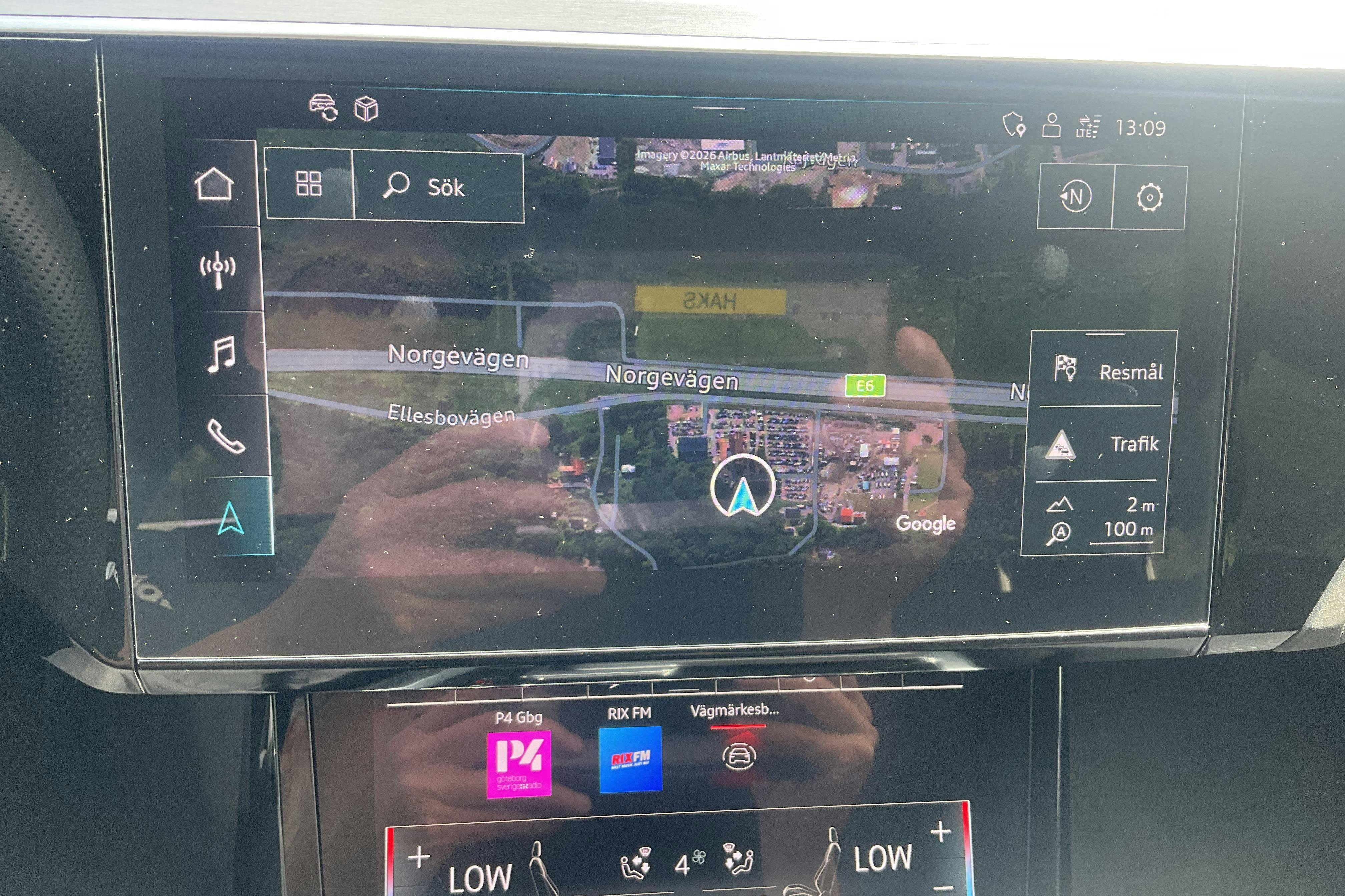 Vehicle Image 13
