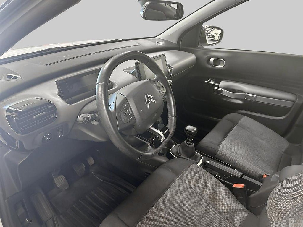 Vehicle Image 13