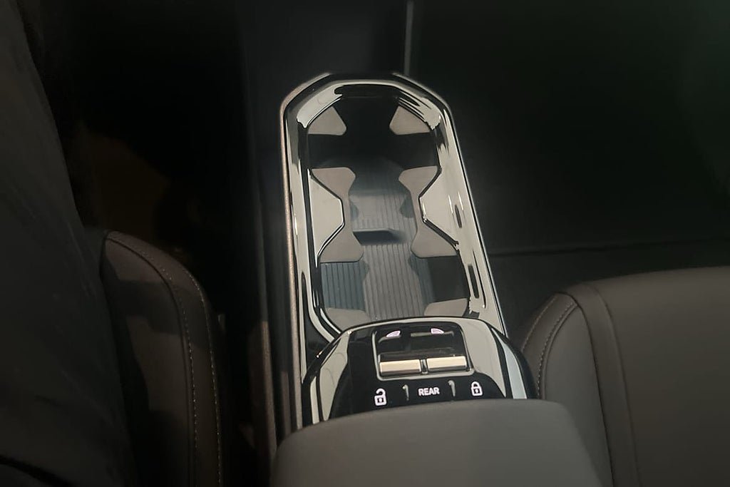 Vehicle Image 24