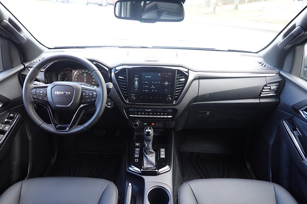 Vehicle Image 17