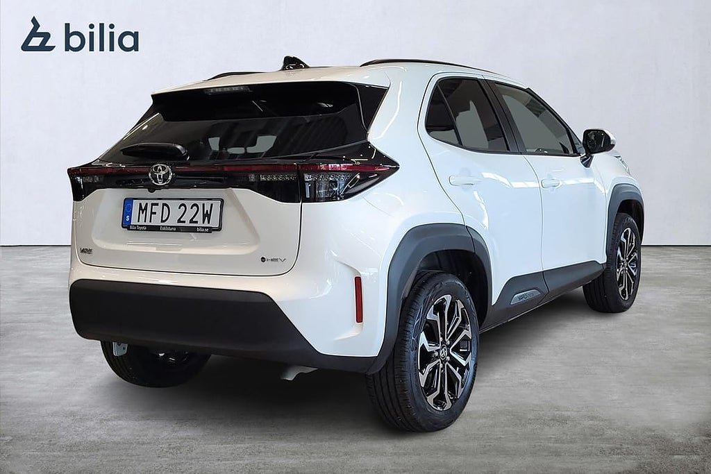 Vehicle Image 8