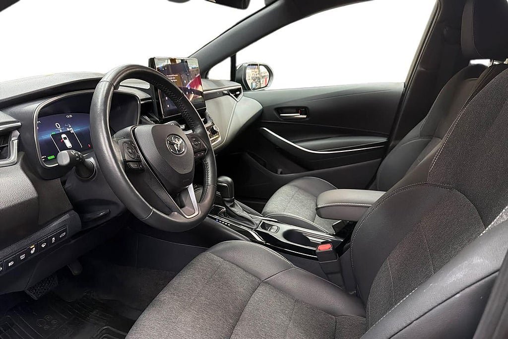 Vehicle Image 14