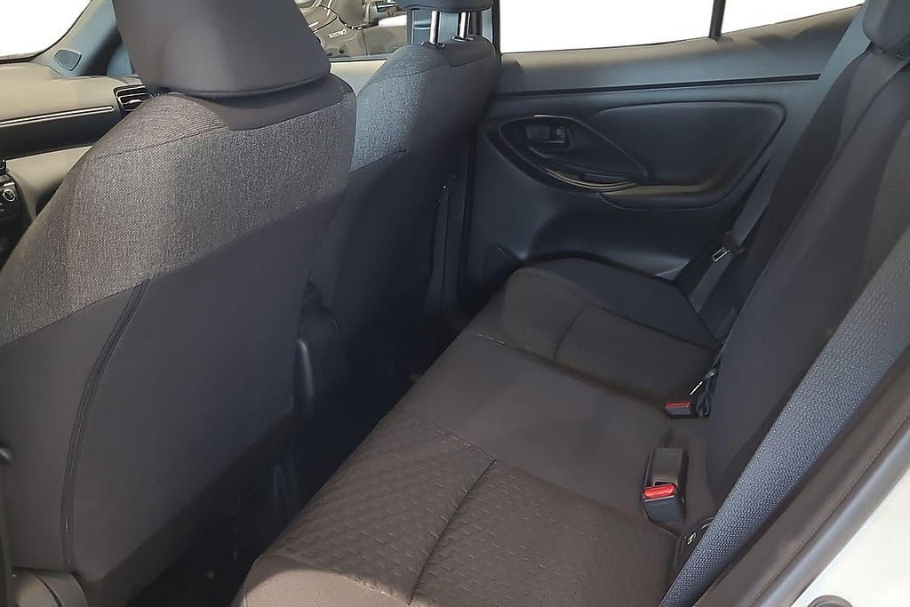 Vehicle Image 21