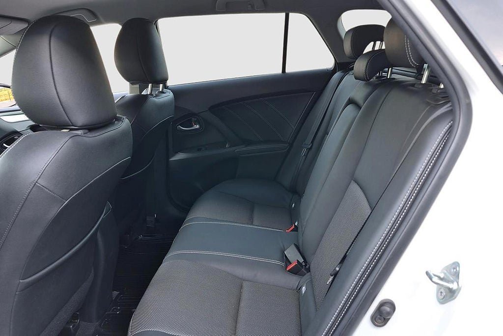 Vehicle Image 8
