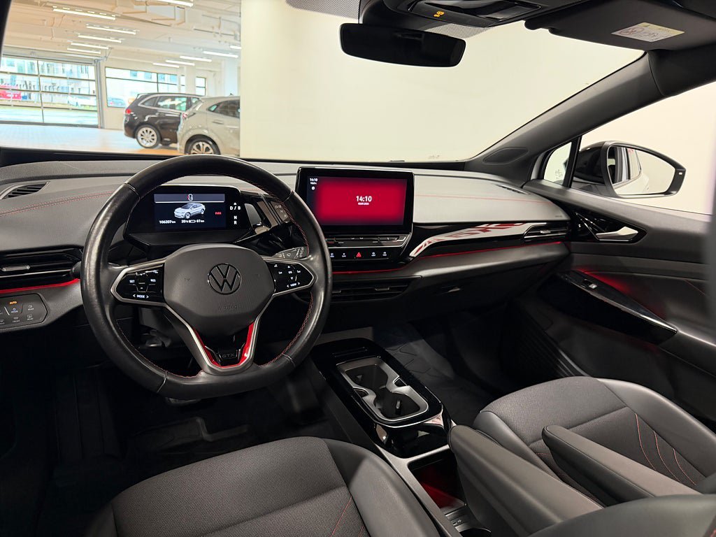 Vehicle Image 13