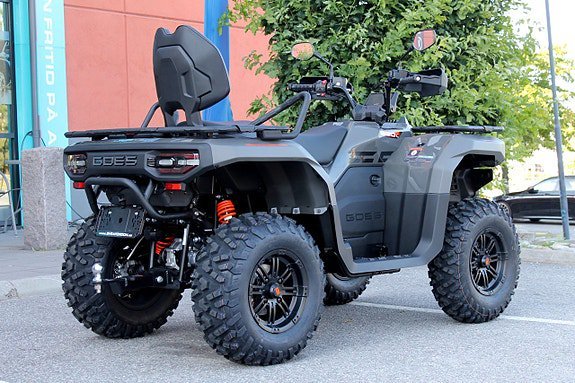 Vehicle Image 16