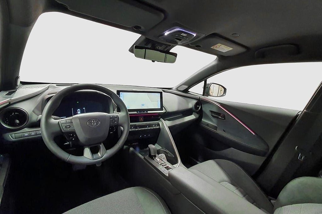 Vehicle Image 13