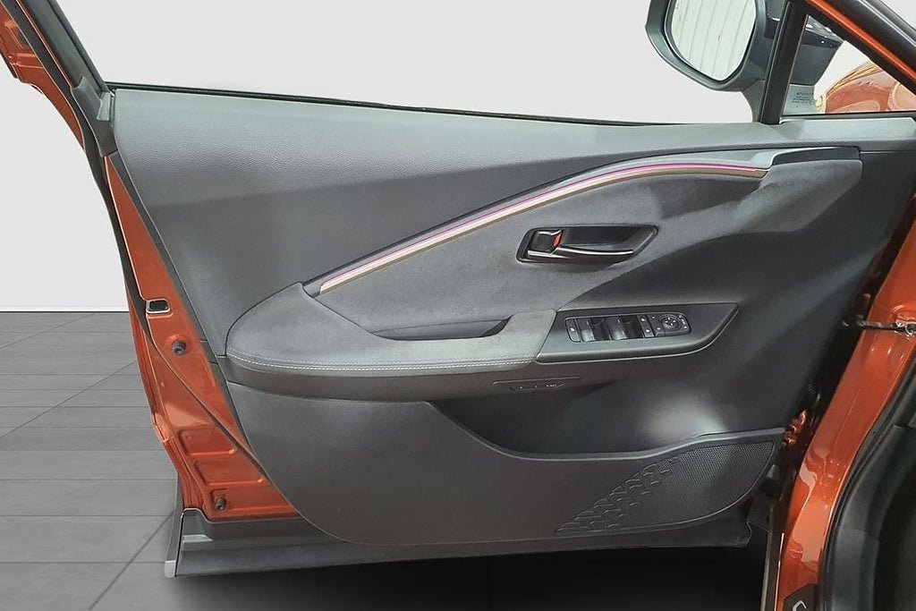 Vehicle Image 21