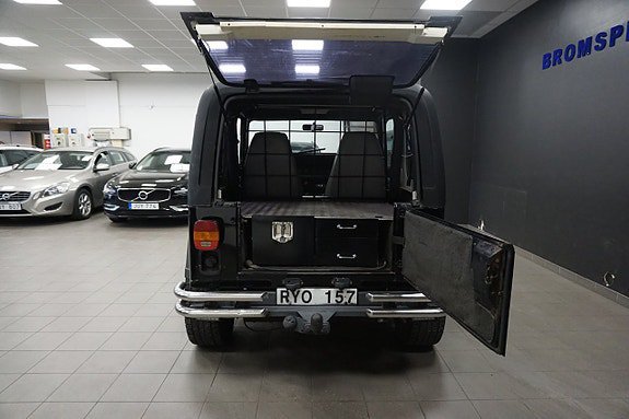 Vehicle Image 15