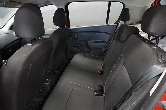 Vehicle Image 17