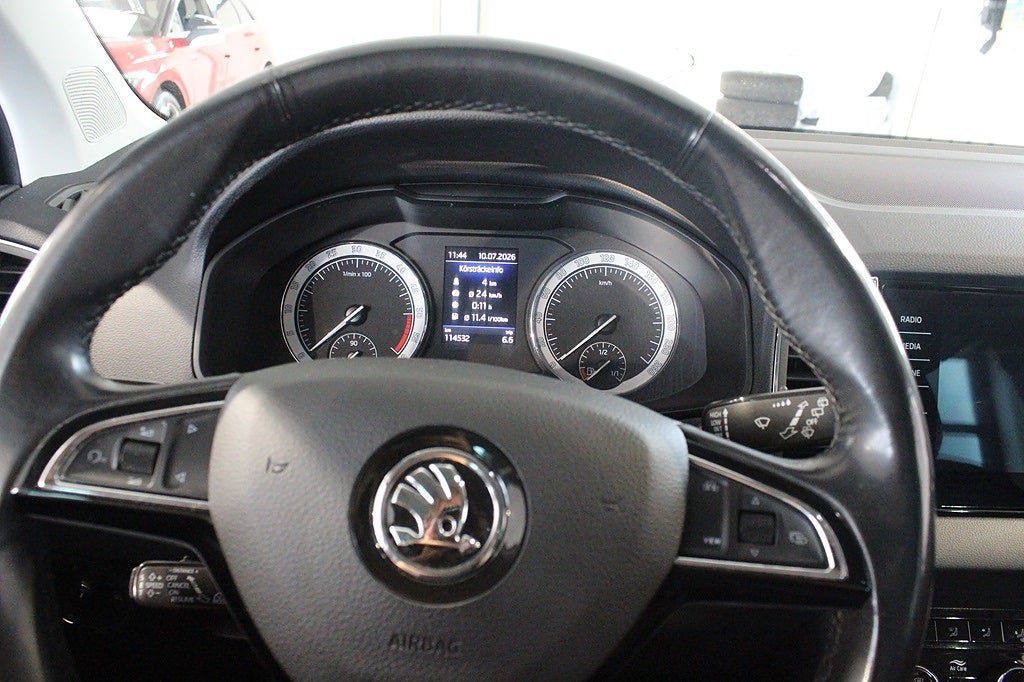 Vehicle Image 16