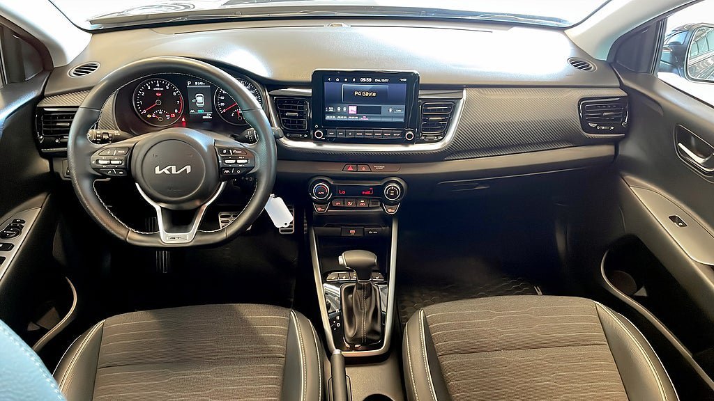 Vehicle Image 10
