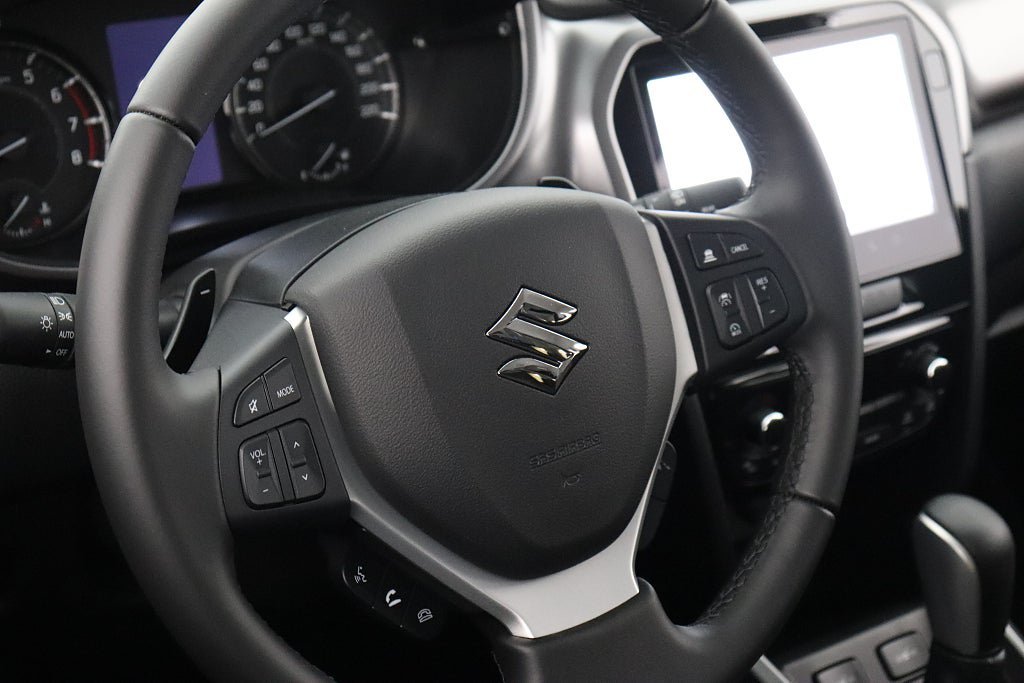 Vehicle Image 10