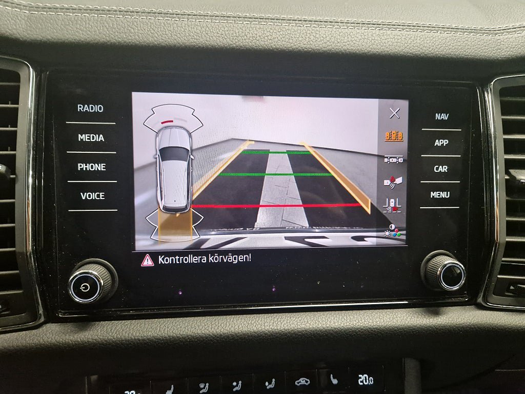 Vehicle Image 17