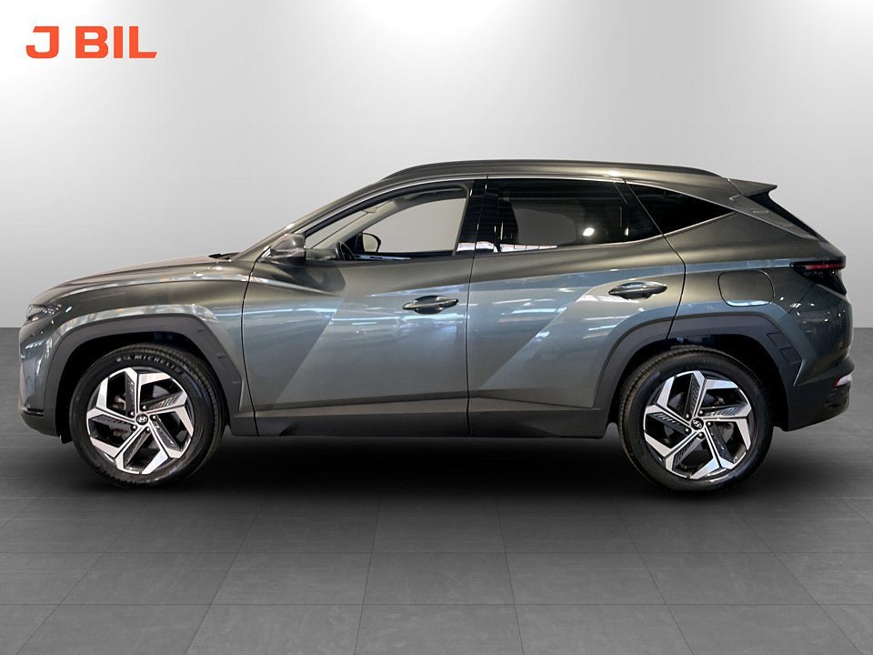 Vehicle Image 13