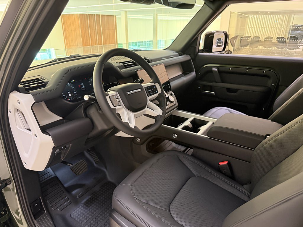 Vehicle Image 8