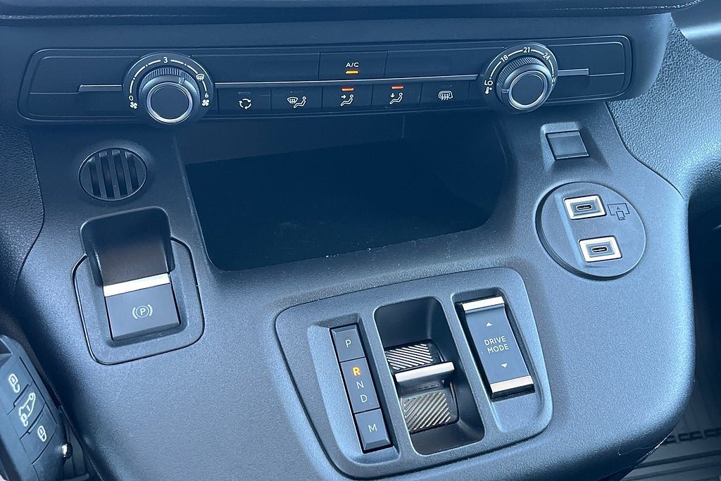 Vehicle Image 20