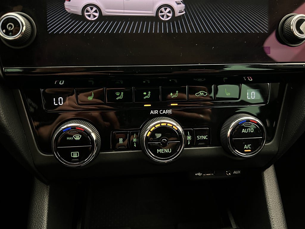 Vehicle Image 26