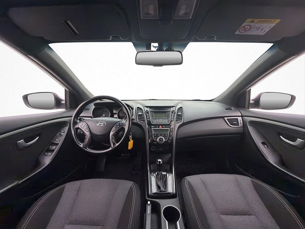 Vehicle Image 12