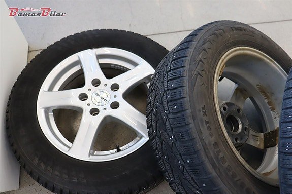 Vehicle Image 16