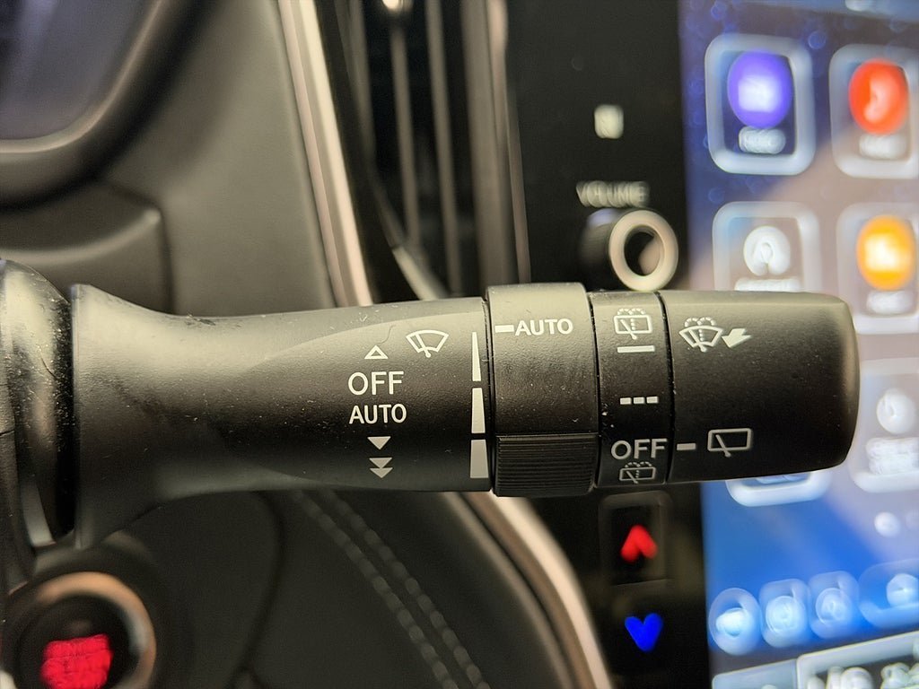 Vehicle Image 29