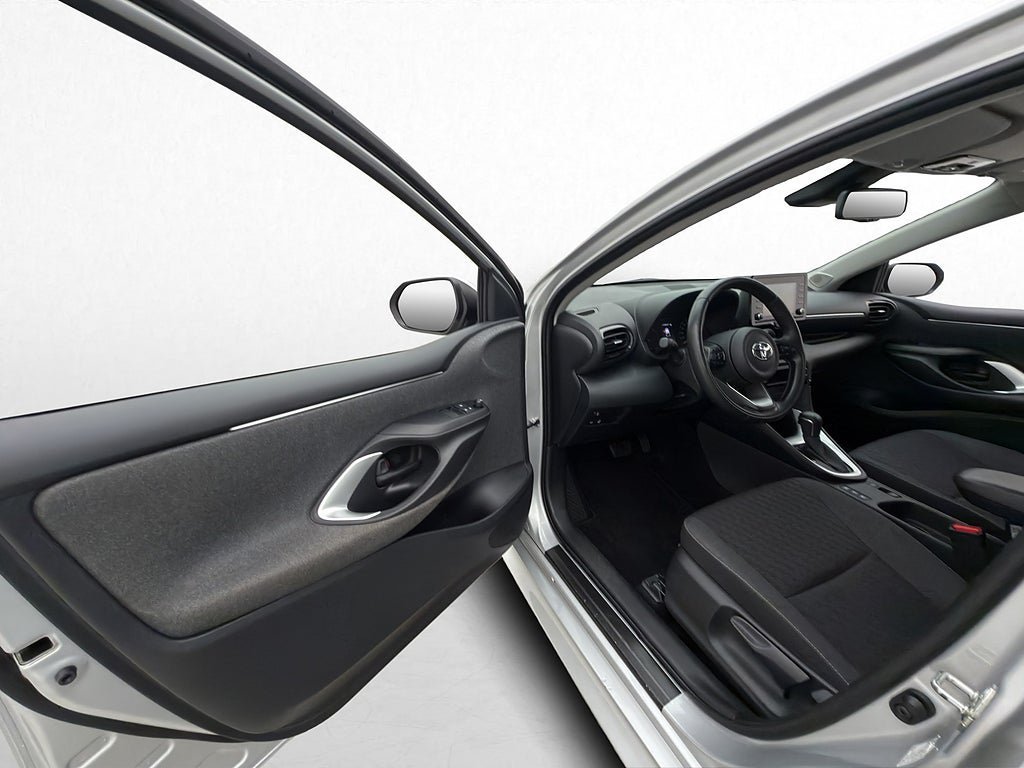 Vehicle Image 10