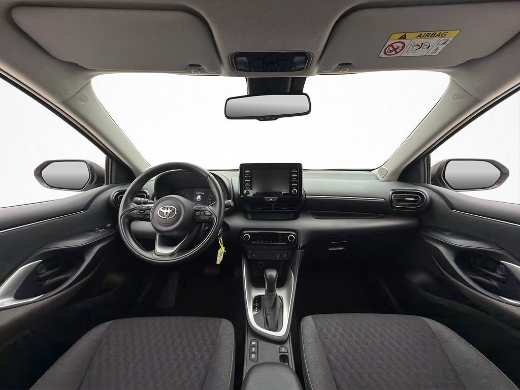 Vehicle Image 12