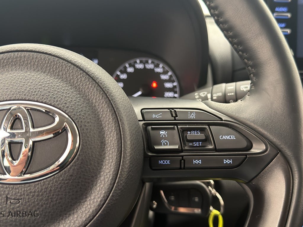 Vehicle Image 23