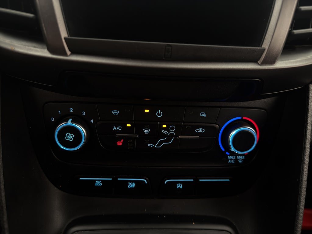 Vehicle Image 24