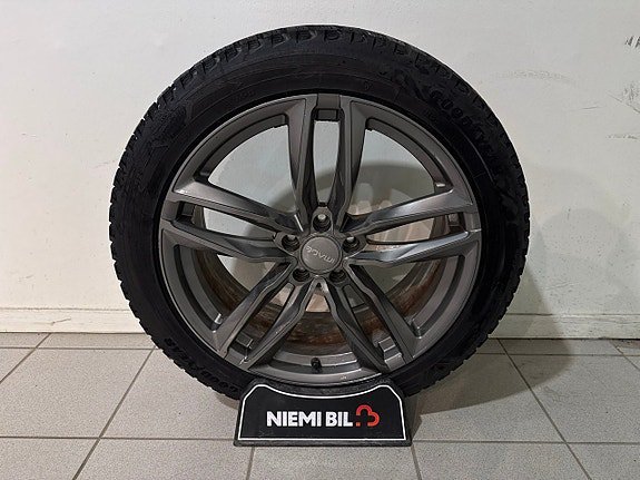 Vehicle Image 19