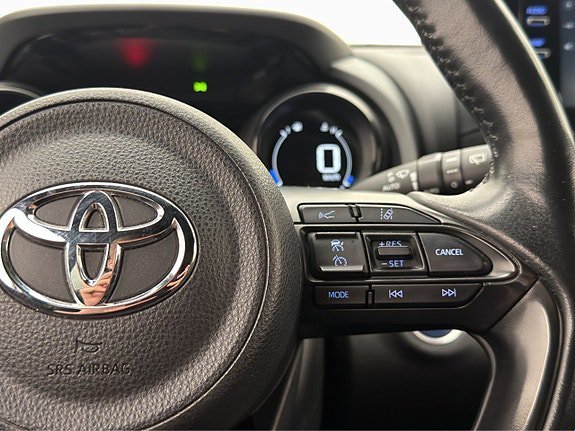 Vehicle Image 17