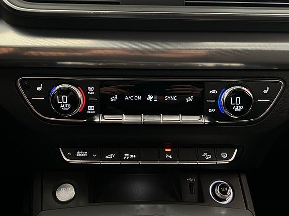Vehicle Image 27