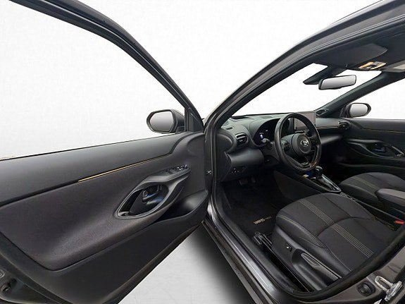 Vehicle Image 21