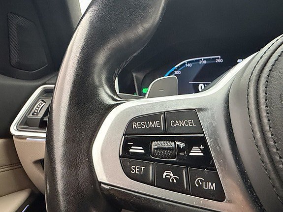 Vehicle Image 26