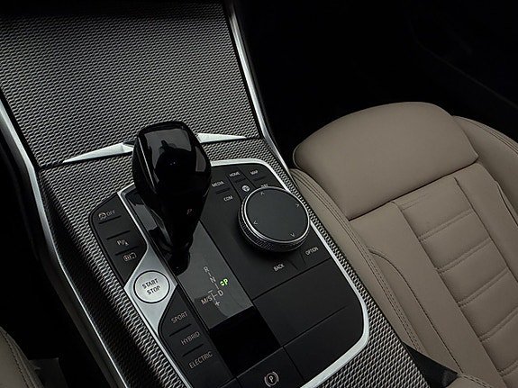 Vehicle Image 29