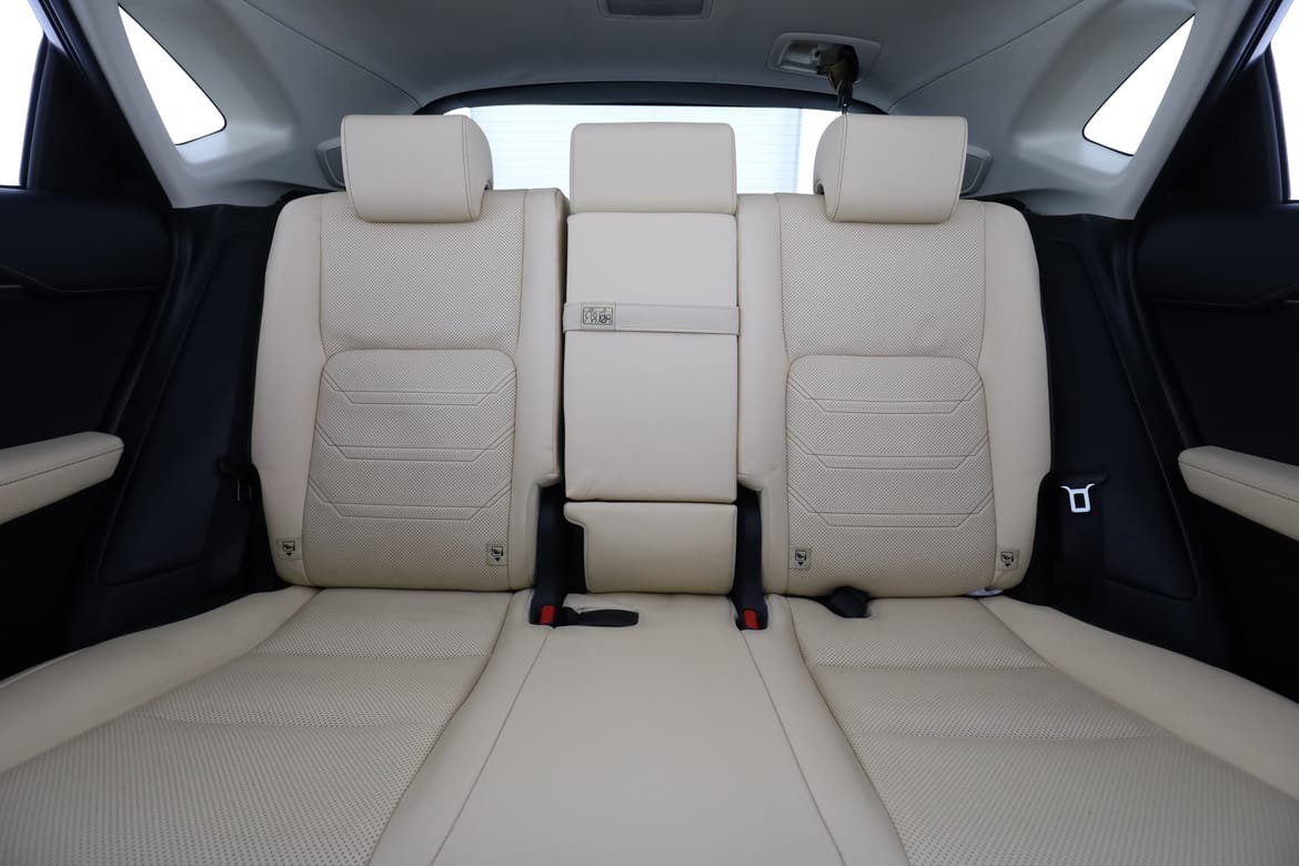 Vehicle Image 16