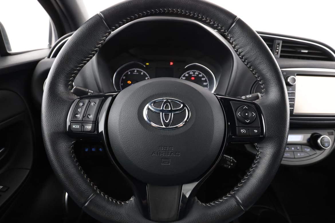 Vehicle Image 19
