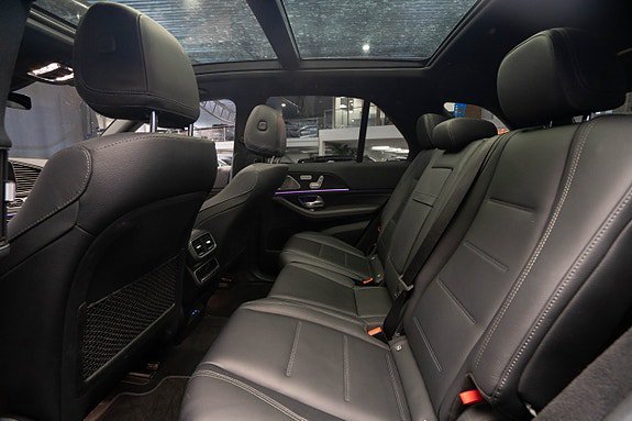 Vehicle Image 27