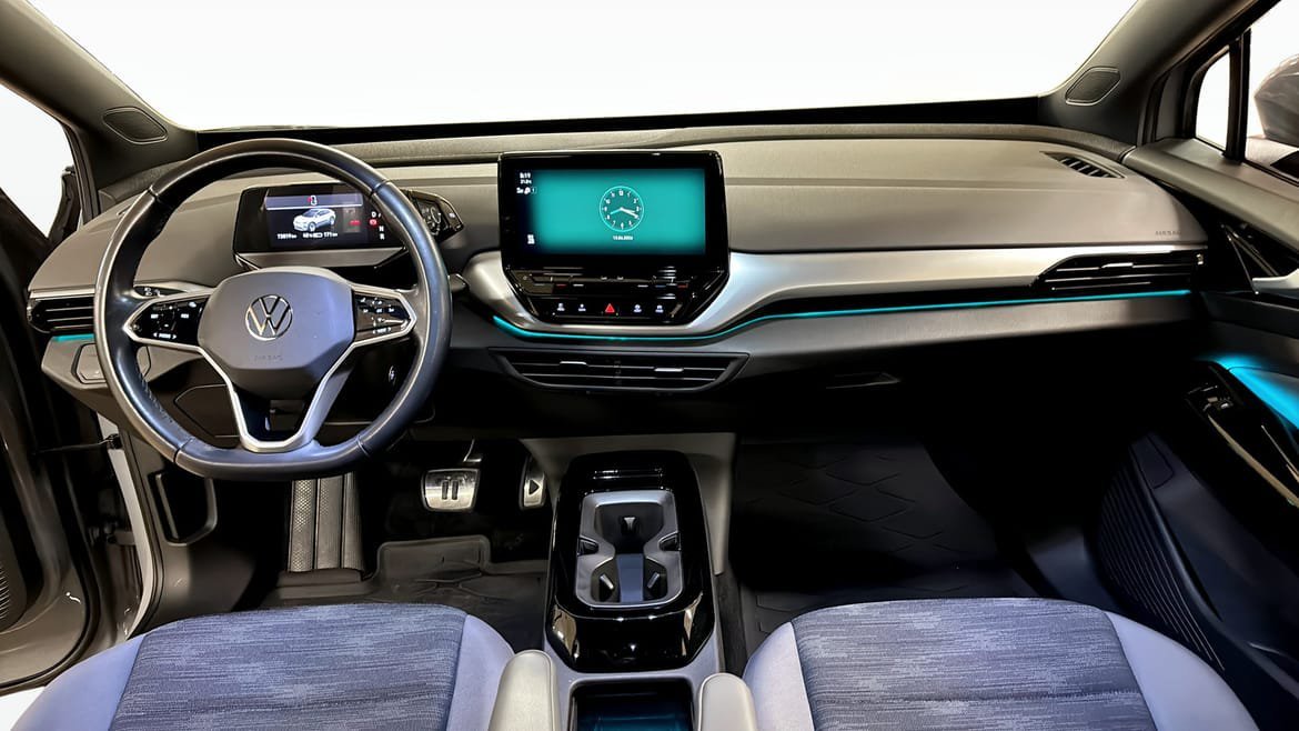 Vehicle Image 11