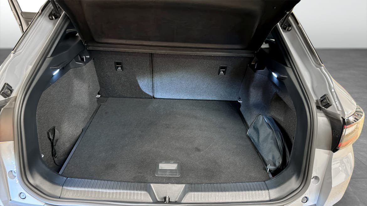 Vehicle Image 13