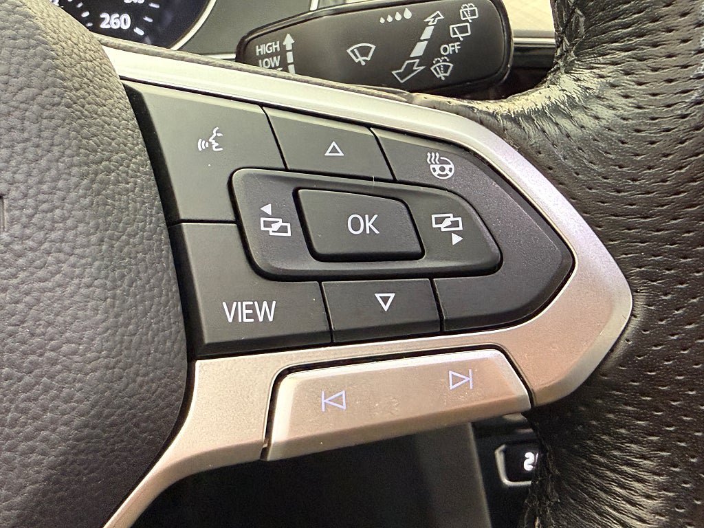Vehicle Image 28