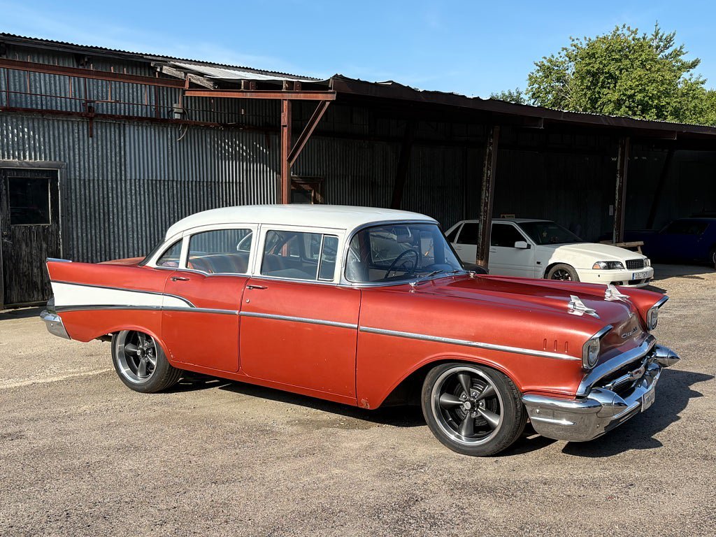 Vehicle Image 4