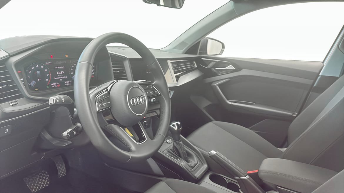 Vehicle Image 7