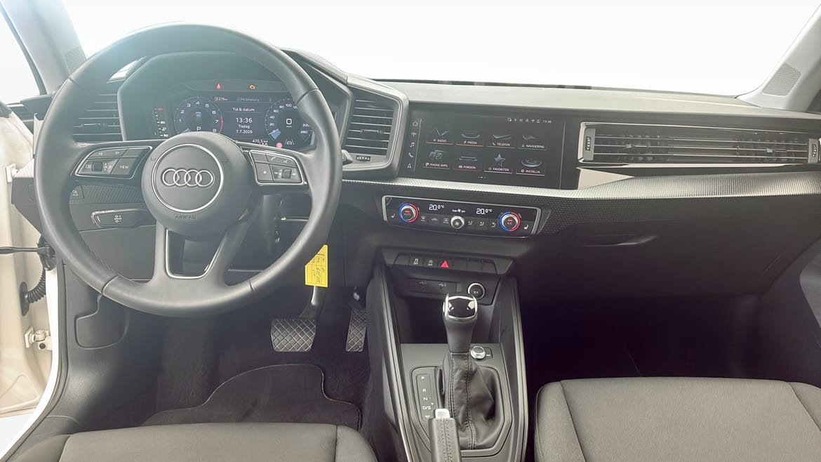 Vehicle Image 10