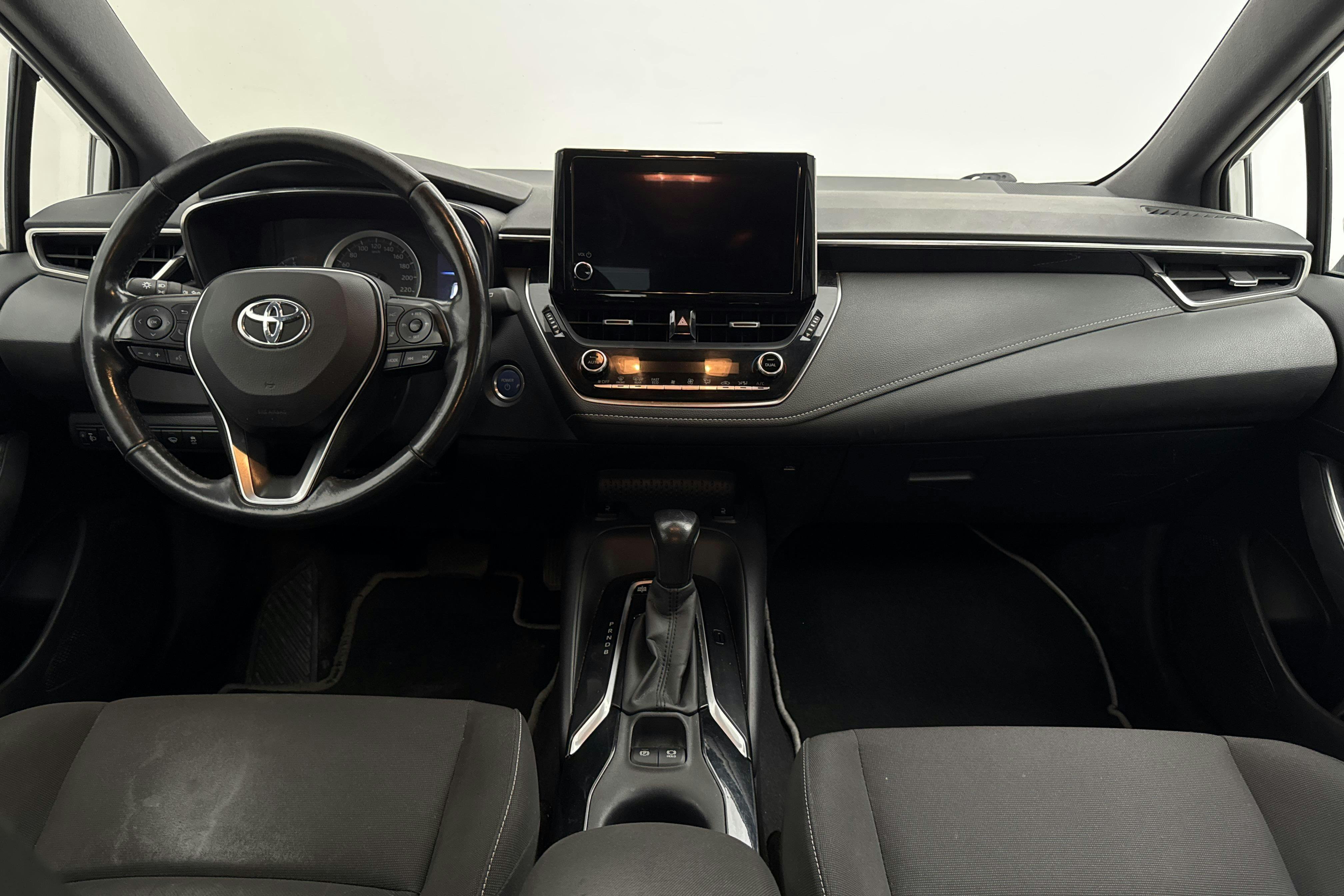 Vehicle Image 6