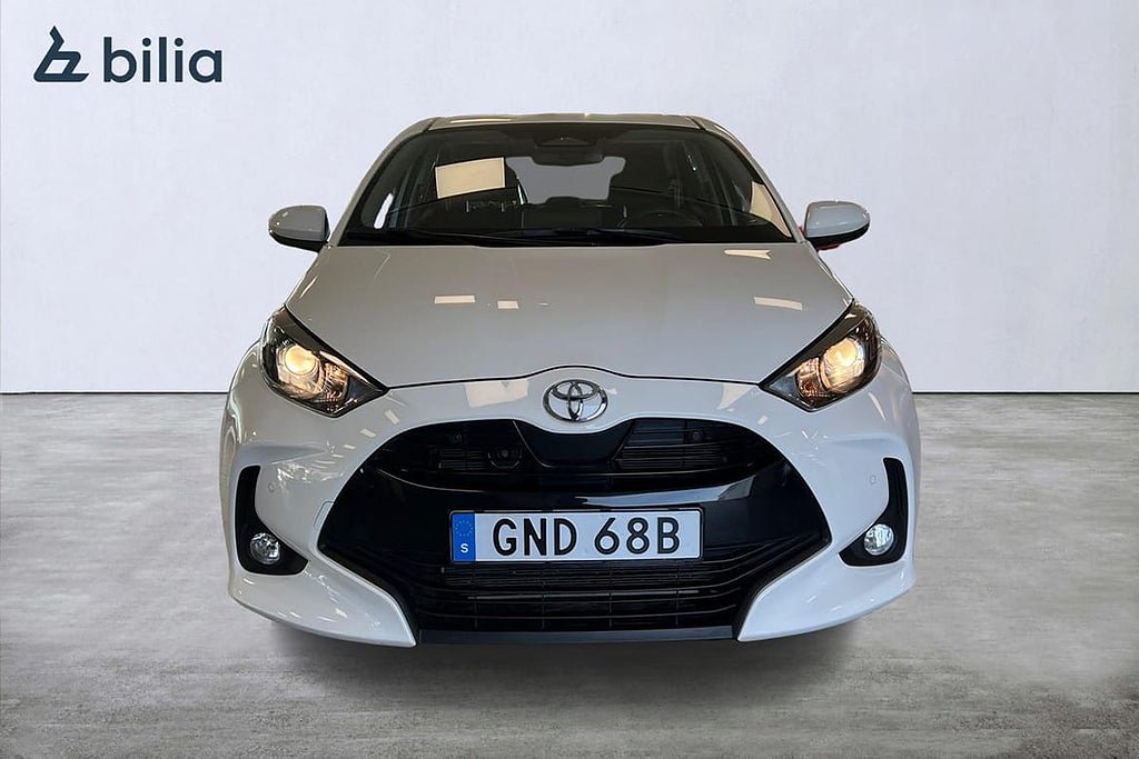 Vehicle Image 6