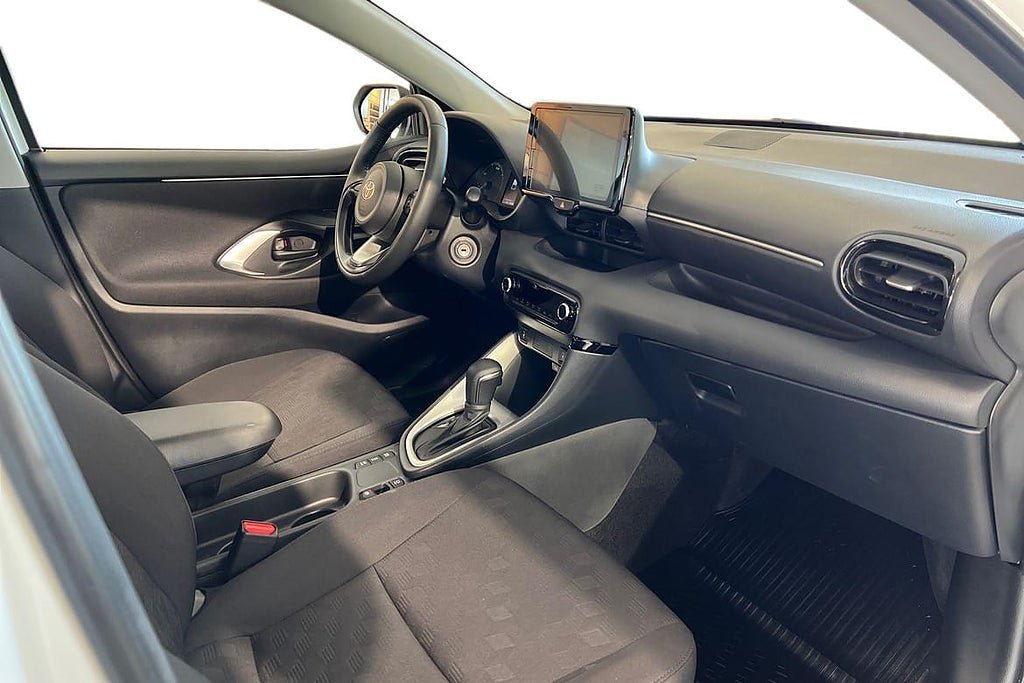 Vehicle Image 7