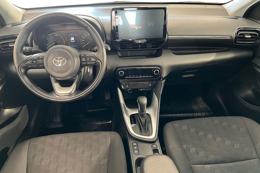 Vehicle Image 10